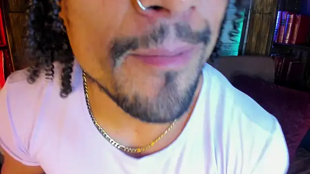 Snapshot of MikeEstevess chatting on July 31, 2026, 8:25 am MikeEstevess online show from July 31, 2026, 8:25 am
