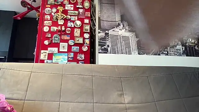 Snapshot of _OLESIA_ chatting on December 18, 2024, 6:10 am OLESIA online show from December 18, 2024, 6:10 am