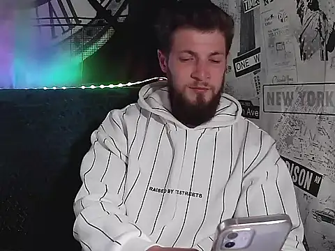 jimmyy  online show from May 3, 2026, 11:47 am