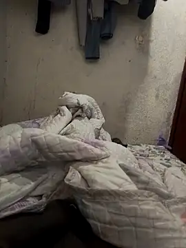 demo2004 online show from March 21, 2025, 6:38 am