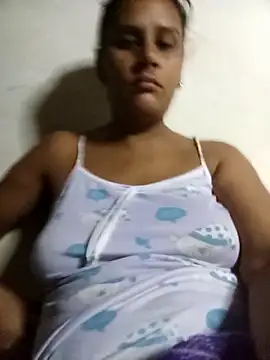 Snapshot of Andreita_95 chatting on September 14, 2025, 7:31 am Andreita 95 online show from September 14, 2025, 7:31 am