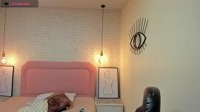 Kittytimberlake online show from October 18, 2025, 12:07 pm