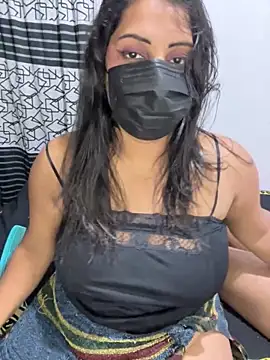 NOORA-GIRL online show from November 28, 2025, 2:06 pm