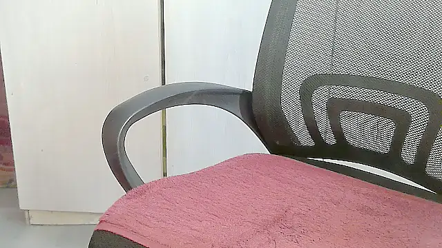 Snapshot of Destiny_Desire chatting on February 19, 2026, 8:11 am Destiny Desire online show from February 19, 2026, 8:11 am