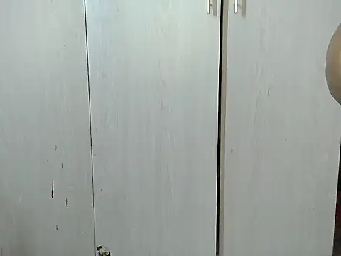 Snapshot of Destiny_Desire chatting on December 17, 2025, 3:50 pm Destiny Desire online show from December 17, 2025, 3:50 pm