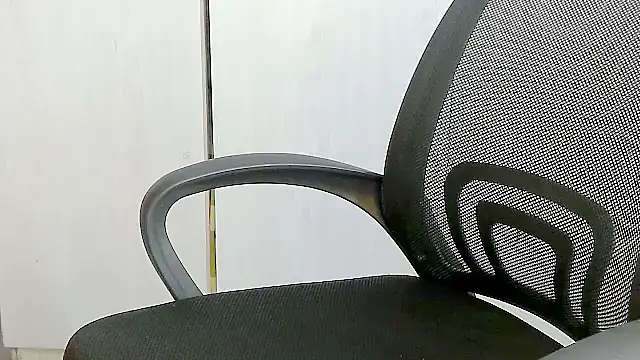 Snapshot of Destiny_Desire chatting on February 20, 2026, 6:21 pm Destiny Desire online show from February 20, 2026, 6:21 pm