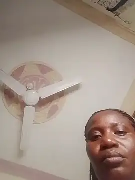 SWEETRENNE  online show from October 16, 2025, 6:05 pm