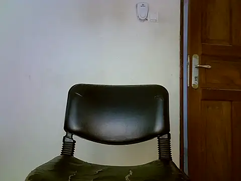 SWEETRENNE  online show from March 17, 2025, 4:51 am