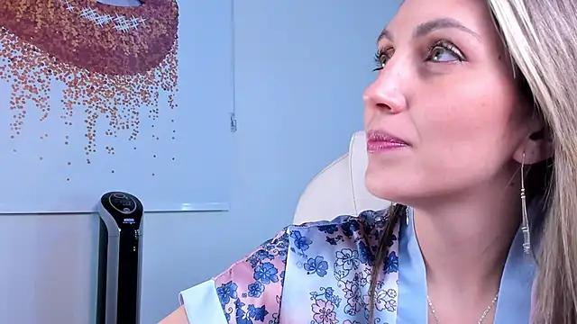 Snapshot of anny_sweet72 chatting on February 11, 2025, 4:02 pm anny sweet72 online show from February 11, 2025, 4:02 pm