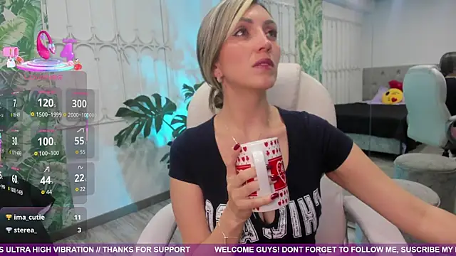 Snapshot of anny_sweet72 chatting on September 9, 2025, 11:41 am anny sweet72 online show from September 9, 2025, 11:41 am