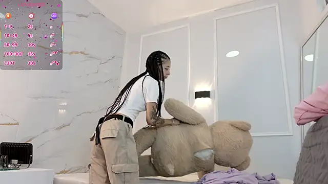 zorravioletta1 online show from March 24, 2026, 11:43 am