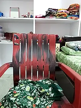 Swapna 143 online show from November 2, 2025, 4:39 am