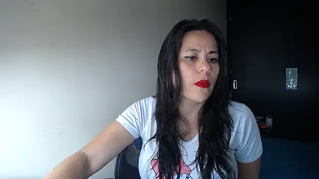 KAROLCANDY online show from December 3, 2025, 8:52 pm