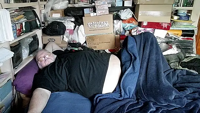 hadeszeuss2 online show from April 2, 2026, 5:52 pm