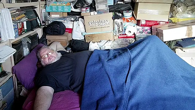 hadeszeuss2 online show from December 15, 2025, 2:56 pm