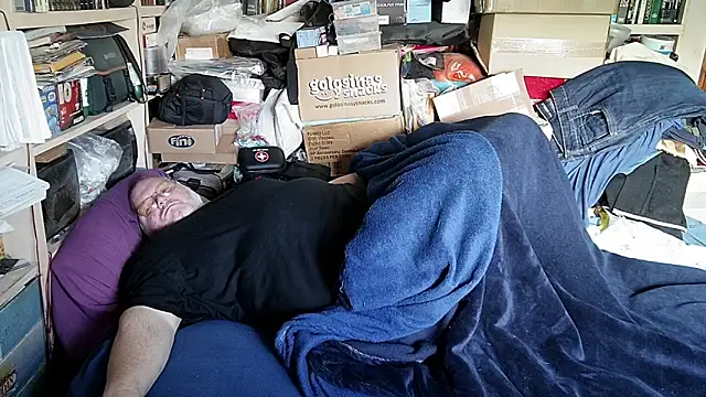 hadeszeuss2 online show from March 8, 2026, 2:42 pm