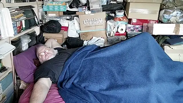 hadeszeuss2 online show from December 21, 2025, 3:03 pm