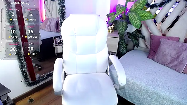 Camille jhonson online show from December 21, 2025, 10:50 am