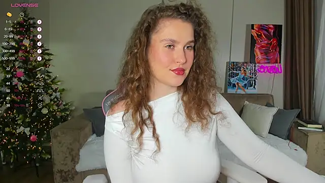 Snapshot of My_Emmy chatting on February 18, 2025, 1:32 am My Emmy online show from February 18, 2025, 1:32 am