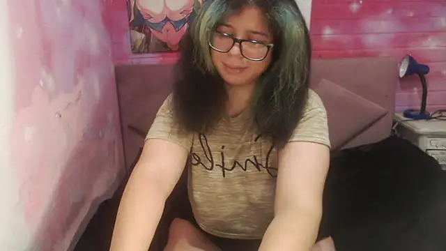 Snapshot of selenablairx chatting on March 6, 2025, 3:35 am selenablairx online show from March 6, 2025, 3:35 am