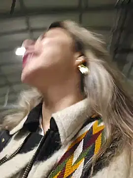 Snapshot of Karen_San_Miguel chatting on March 13, 2025, 9:32 am Karen San Miguel online show from March 13, 2025, 9:32 am