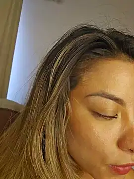 Snapshot of Karen_San_Miguel chatting on March 21, 2025, 10:28 pm Karen San Miguel online show from March 21, 2025, 10:28 pm