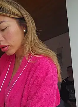 Karen San Miguel online show from September 25, 2025, 4:46 pm