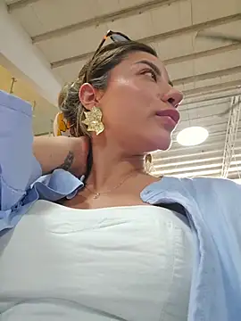 Karen San Miguel online show from April 12, 2026, 8:56 pm