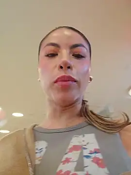 Karen San Miguel online show from April 26, 2026, 10:07 pm