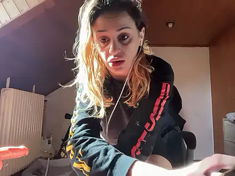 JeSuisUnTapin online show from September 19, 2025, 8:40 am