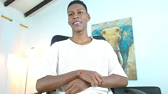 maiki18  online show from November 14, 2025, 8:34 pm