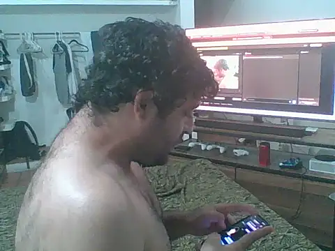 MrPatrick777 online show from January 12, 2026, 6:53 am