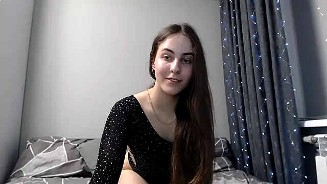 Snapshot of SierraSky_ chatting on March 21, 2025, 9:23 pm SierraSky online show from March 21, 2025, 9:23 pm