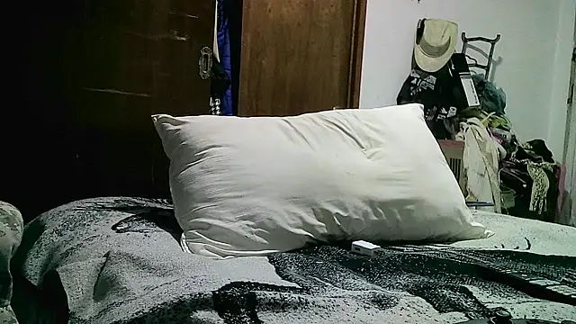 jperezofficial1 online show from October 7, 2025, 4:35 am