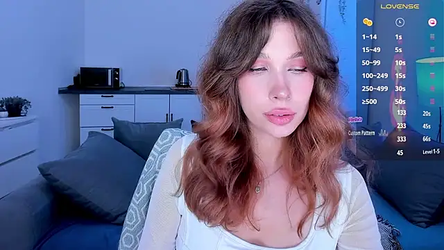 tenderdreams online show from September 19, 2025, 10:14 pm