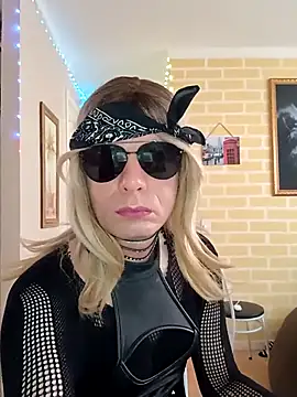 cdzinhasusan online show from September 20, 2025, 2:00 pm