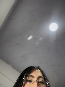 Sarahballiston  online show from July 24, 2026, 1:34 am