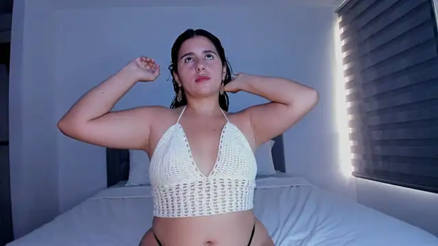 Natasha-28 online show from October 4, 2025, 9:05 pm