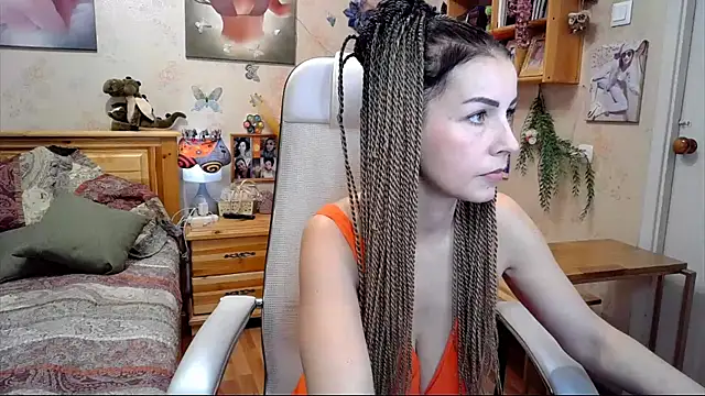 Snapshot of Kendra_Mom chatting on February 11, 2025, 9:41 am Kendra Mom online show from February 11, 2025, 9:41 am