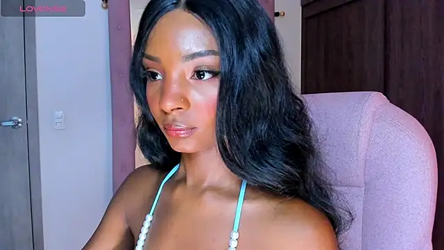 Snapshot of alikahouston4 chatting on August 9, 2026, 9:37 am alikahouston4 online show from August 9, 2026, 9:37 am