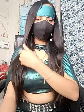 Snapshot of Parinaaz18 chatting on January 19, 2026, 1:20 am Parinaaz18 online show from January 19, 2026, 1:20 am