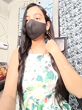 Snapshot of Parinaaz18 chatting on February 7, 2026, 1:02 am Parinaaz18 online show from February 7, 2026, 1:02 am