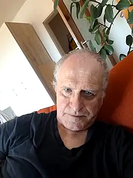 Milkasahne64 online show from September 19, 2025, 11:14 am