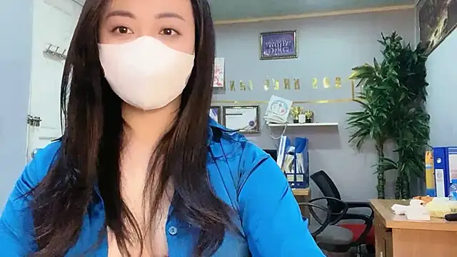 Snapshot of Bamboo_Swetie chatting on February 8, 2025, 3:53 pm Bamboo Swetie online show from February 8, 2025, 3:53 pm