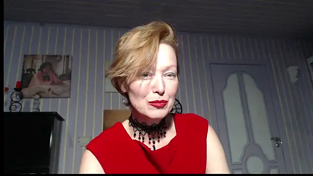 Marquise555 online show from December 3, 2025, 5:56 pm