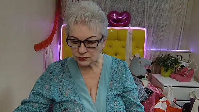 KayleSmoll online show from March 21, 2025, 7:46 pm