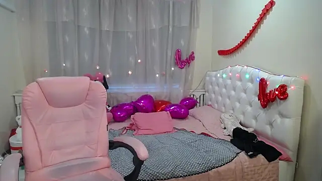 KayleSmoll online show from March 13, 2025, 4:38 am