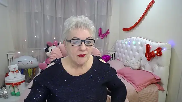 KayleSmoll online show from March 12, 2025, 7:14 pm