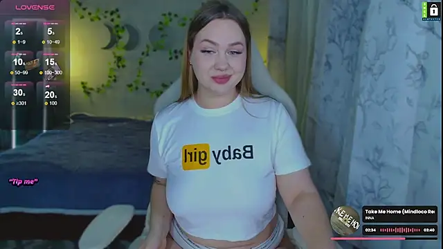 -LinaLove- online show from November 9, 2025, 8:46 pm