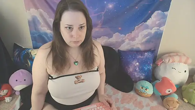 MilkyBunny online show from April 21, 2026, 3:40 pm